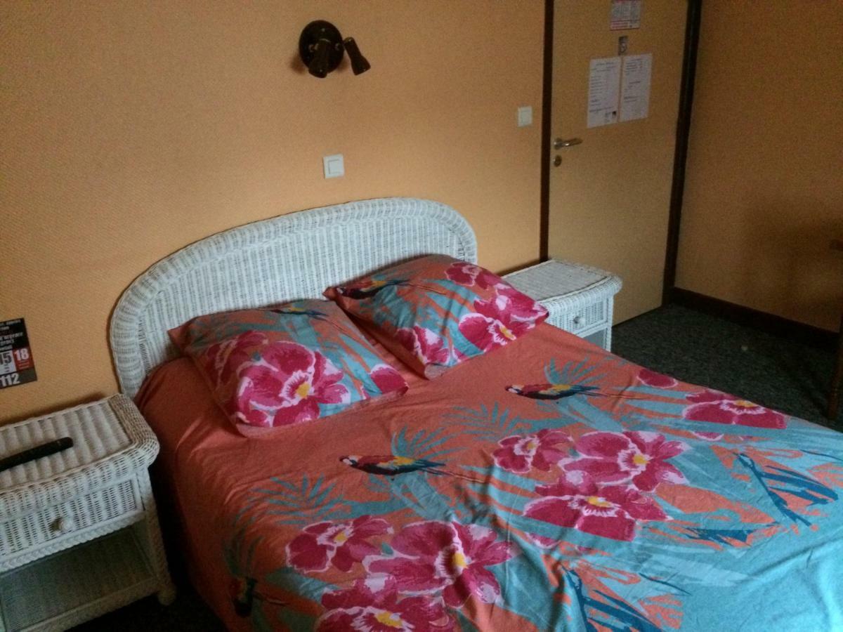 Le Phoenix Hotel Сен Флорентин Екстериор снимка
